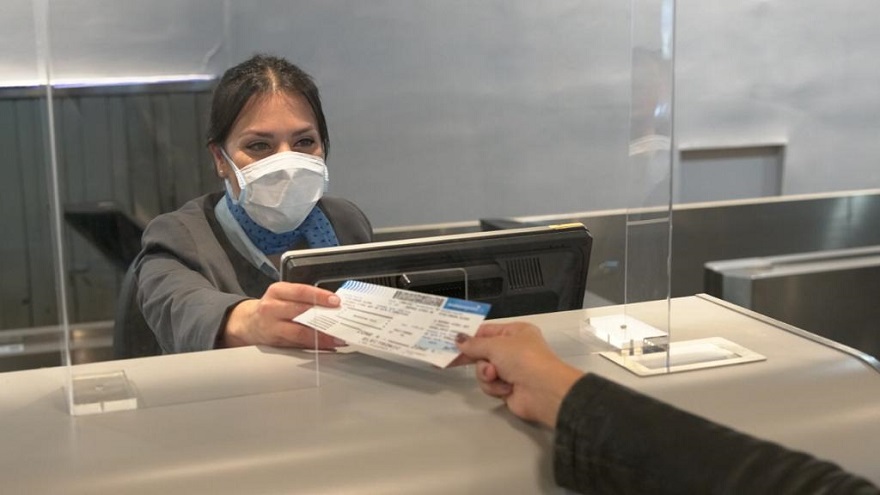 Los extranjeros y residentes argentinos no deberán cumplir con los 14 días de aislamiento al entrar al país
