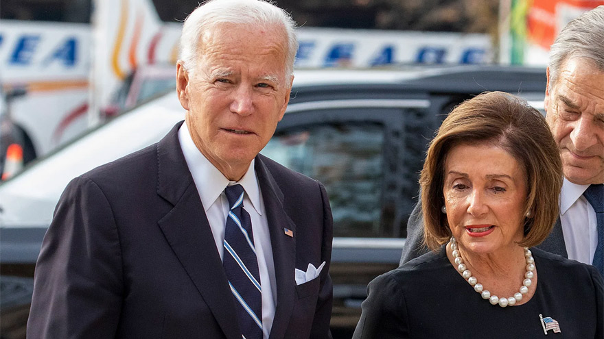 Demócratas: Joe Biden y Nancy Pelosi.