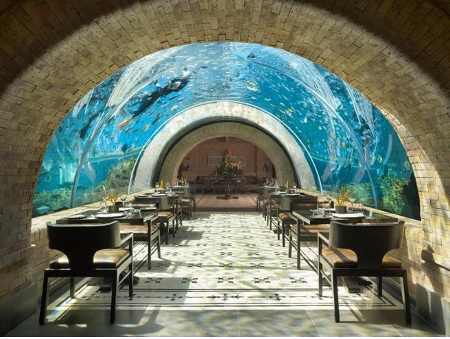 El restaurante Koral es el primer restaurante-acuario de Bali