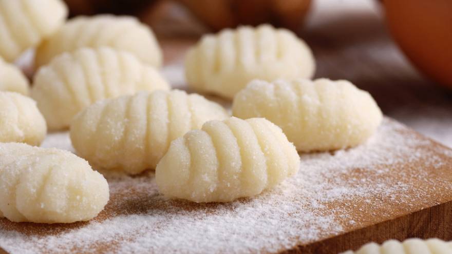 El origen de la tradición de comer ñoquis cada 29 se encuentra en la cena de Pantaleón y los campesinos
