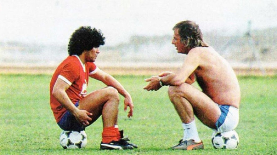 Maradona fue dirigido en Barcelona por César Luis Menotti