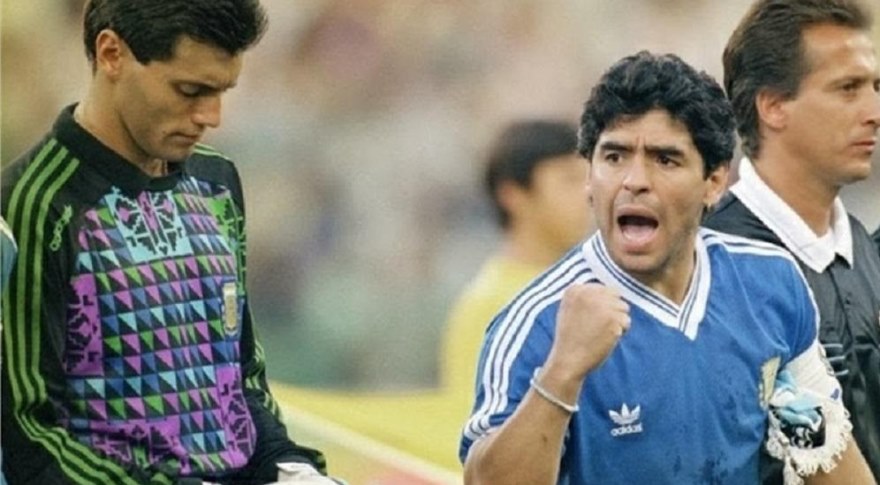 A lo largo de su carrera, Maradona firmó millonarios contratos