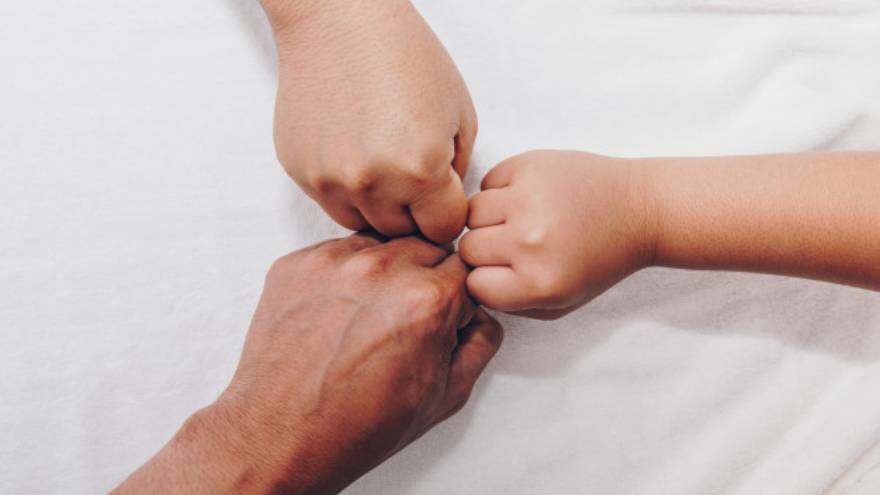 La felicidad en la familia se puede encontrar a través de la flexibilidad consciente