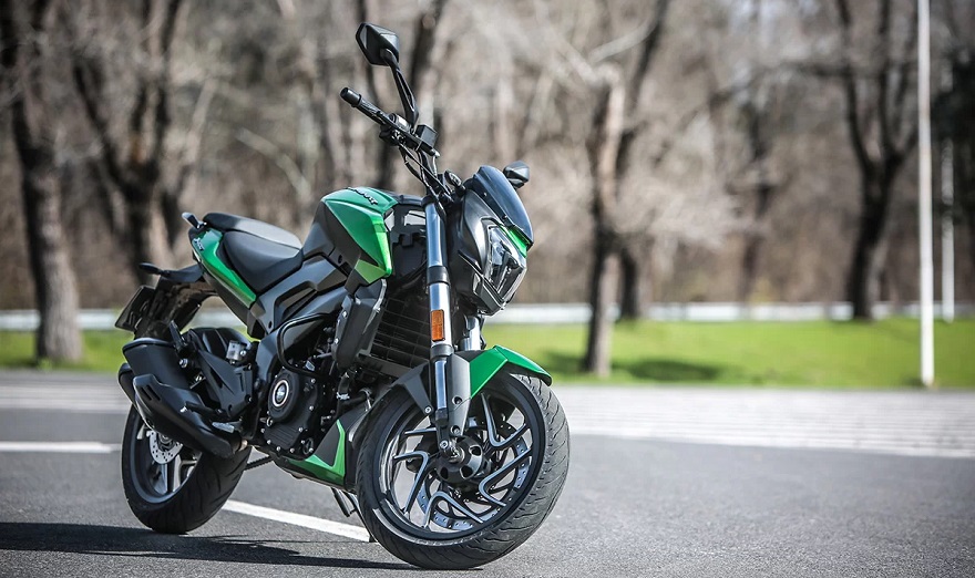 Bajaj logra ubicar un segundo modelo en el top ten.