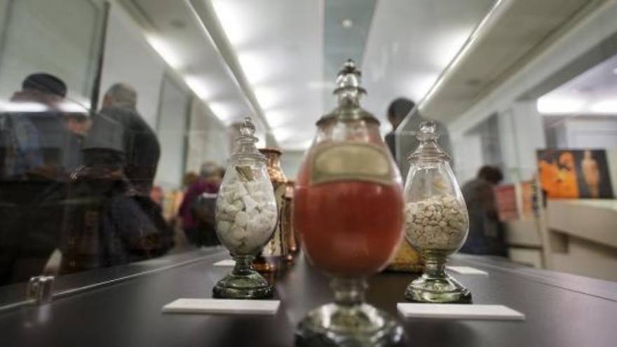 La frase tiene su origen en antiguas medicinas que se usaben en Medio Oriente