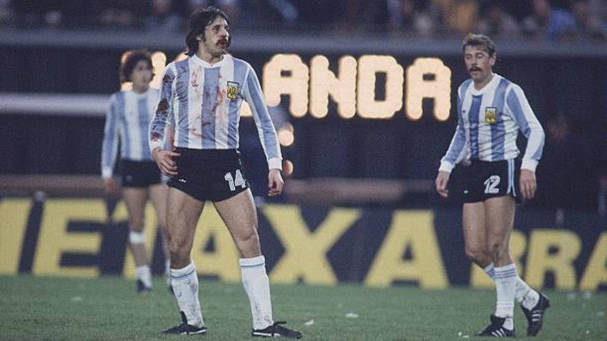 Leopoldo Jacinto Luque con el uniforme de la Selección.