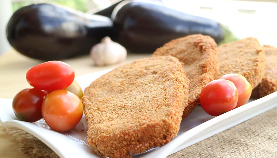 Las milanesas de berenjena son una opción saludable de las clásicas milanesas que a todos le gustan