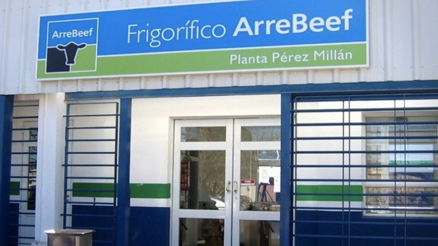 La disputa gremial paralizó la actividad de una de las exportadoras de carne líderes.