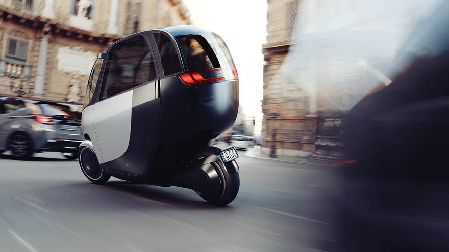 Para doblar, el Nimbus Halo se inclina como una moto.