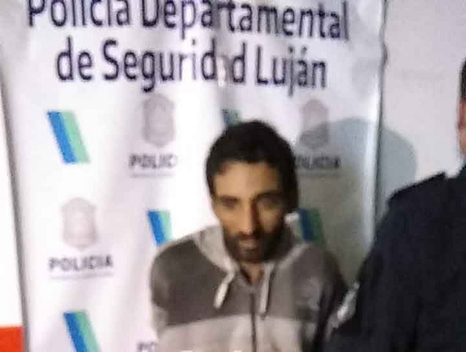 Imagen de Carlos Savanz, quien fue detenido de inmediato