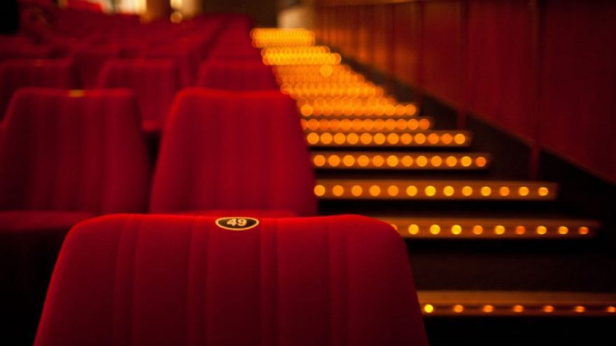 Los cines tienen que volver a cerrar sus puertas y los empresarios se sorprenden con la medida