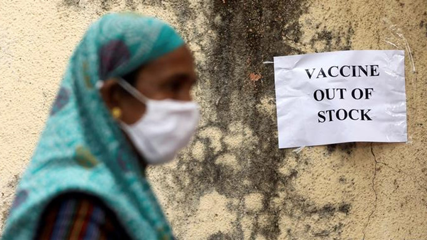 La India fabrica vacunas, pero no llega a abastecer sus propias necesidades.