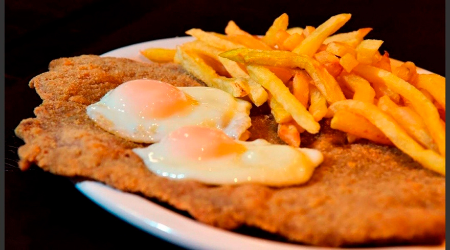 El origen de la milanesa está en dudas pero lo cierto es que a Argentina llegó de la mano de los inmigrantes italianos