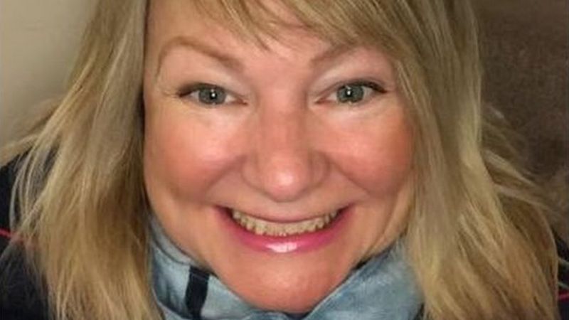 Rachel Elwell fue engañada a través de un sitio de citas