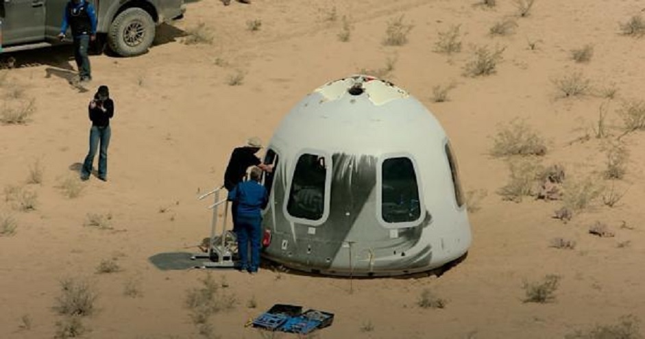 Bezos viajará al espacio exterior en el Blue Origin junto a su hermano