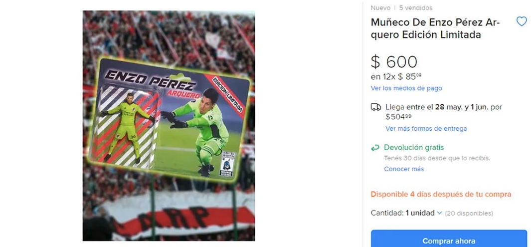 Enzo Pérez ya tiene su muñeco de arquero