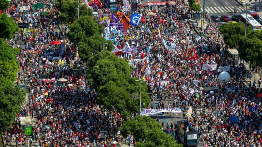 Las manifestaciones contra Bolsonaros fueron masivas.