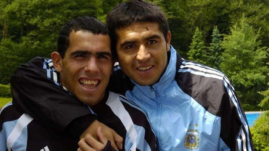Tevez y Riquelme en épocas de Selección.
