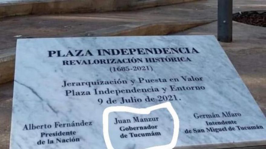 El error en la placa inaugurada por Alberto Fernández se viralizó en redes y debió ser retirada