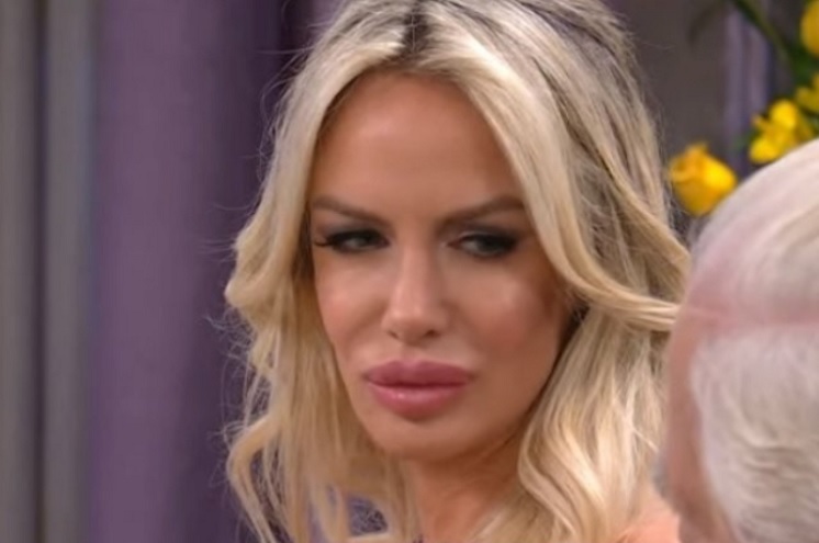 Su rostro no es el mismo que a los 20 años y las fotos lo confirman