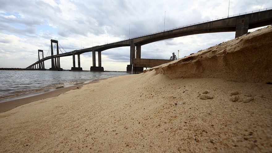 La histórica sequía del Paraná hizo subir el costo logístico y deja menores márgenes a la producción local