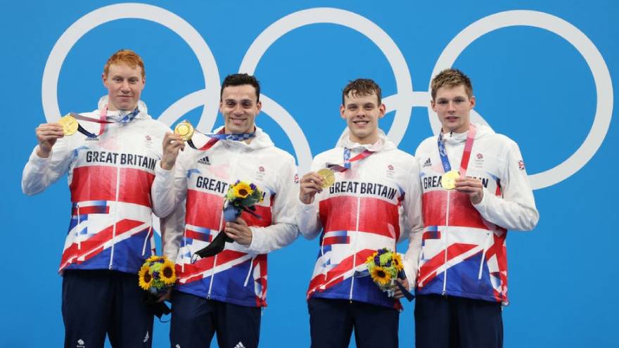 Matthew Richards y su equipo