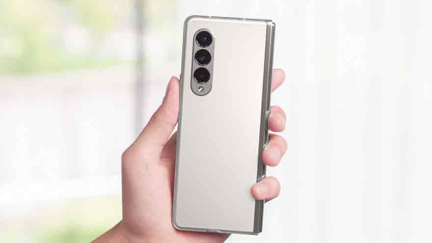 El Z Flip3 tiene tres cámaras traseras.