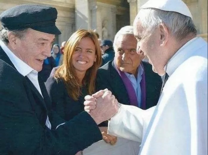 El padre de Tolosa Paz es astrólogo y se reconoce como
