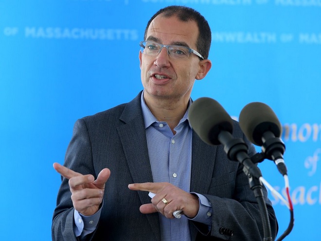 Coronavirus: el director del laboratorio Moderna le pone fecha al fin de la pandemia