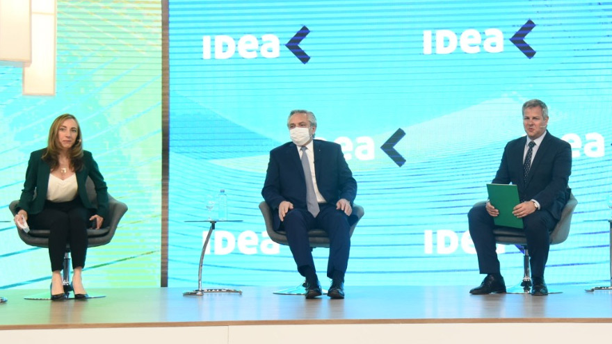 Alberto Fernández finalmente se hizo presente en el Coloquio de IDEA.