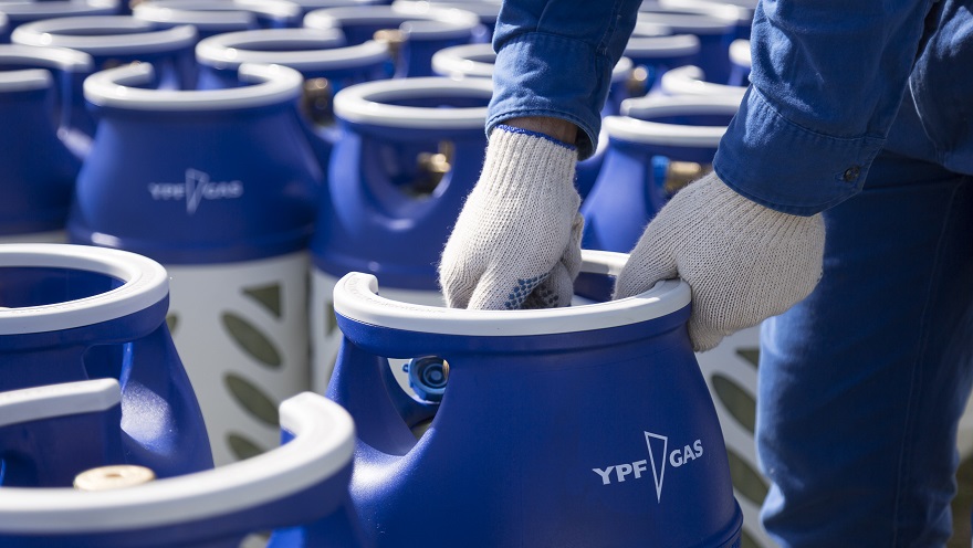 Nuevos envases de YPF más sustentables.