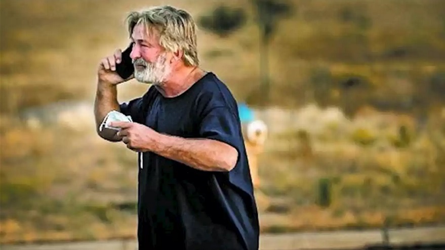 Alec Baldwin fotografiado en el set de Rust