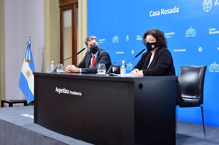 El Gobierno anunció aplicación de terceras dosis y vacunación para turistas que lleguen al país