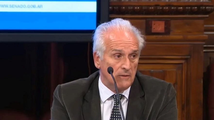 Carlos Cruz, renunciara sorpresivamente