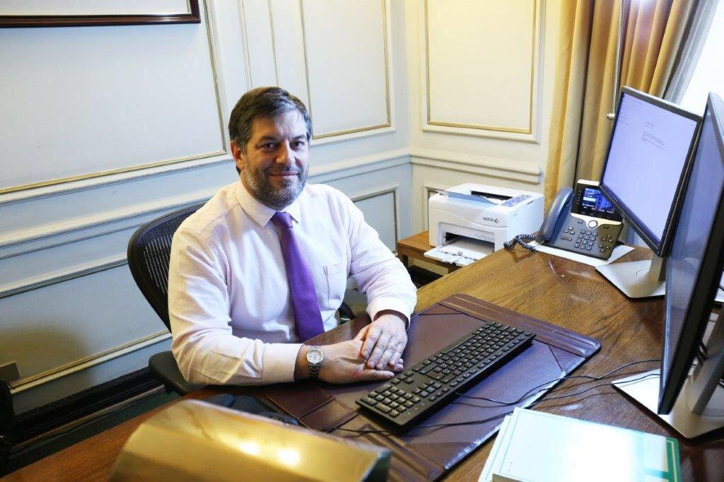 Diego Saravia Tamayo también fue funcionario del Banco Central de Chile.