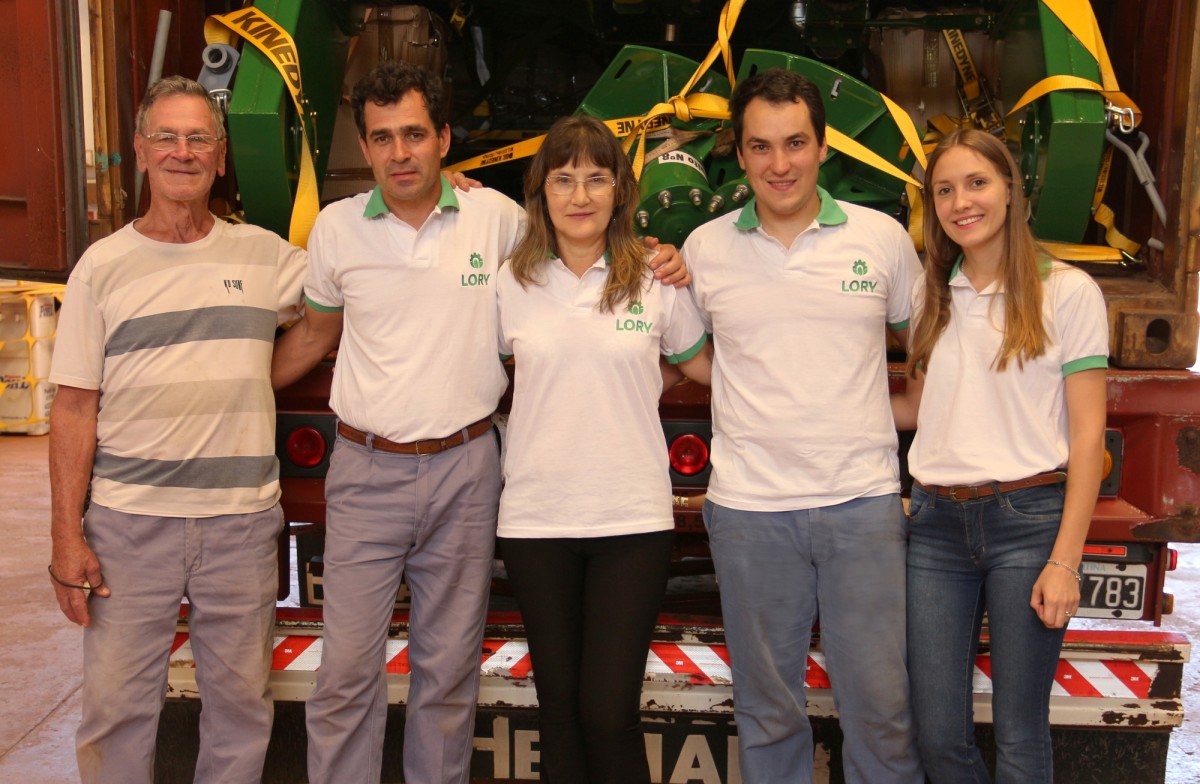 De izquierda a derecha: Julio Lory, Jorge Lory, Silvia Weber, David Lory, Dana Chamula