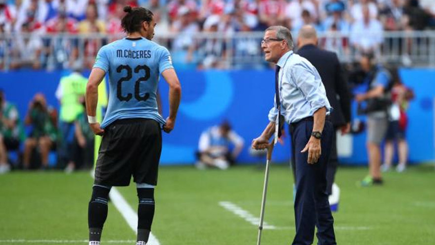 Tabárez finaliza un largo ciclo al frente de la selección uruguaya.