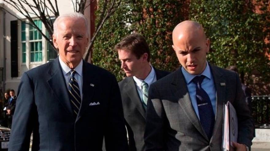 Juan González es uno de los hombres de confianza de Joe Biden y es una figura clave para América Latina