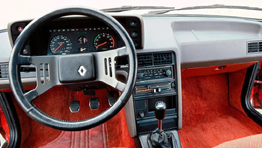 Un buen equipamiento interior, clave de la Renault Fuego.