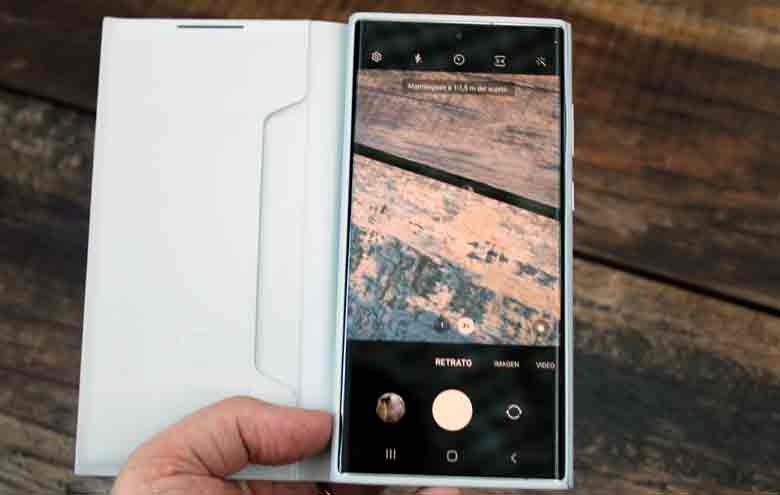 Samsung Galaxy S22 Ultra tendrá como accesorio disponible una funda especial.