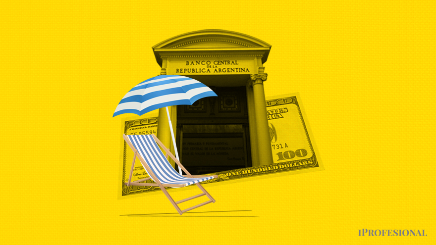 La demanda de dólares por turismo es otro de los factores de riesgo cambiario