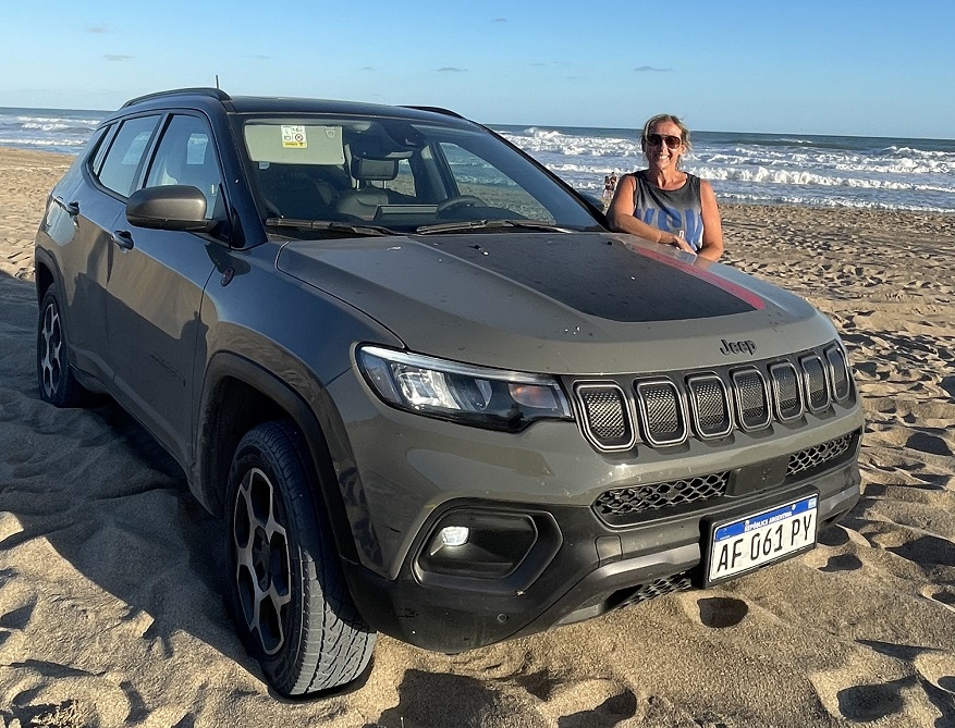 Probando el Jeep Compass Trailhawk en la arena.