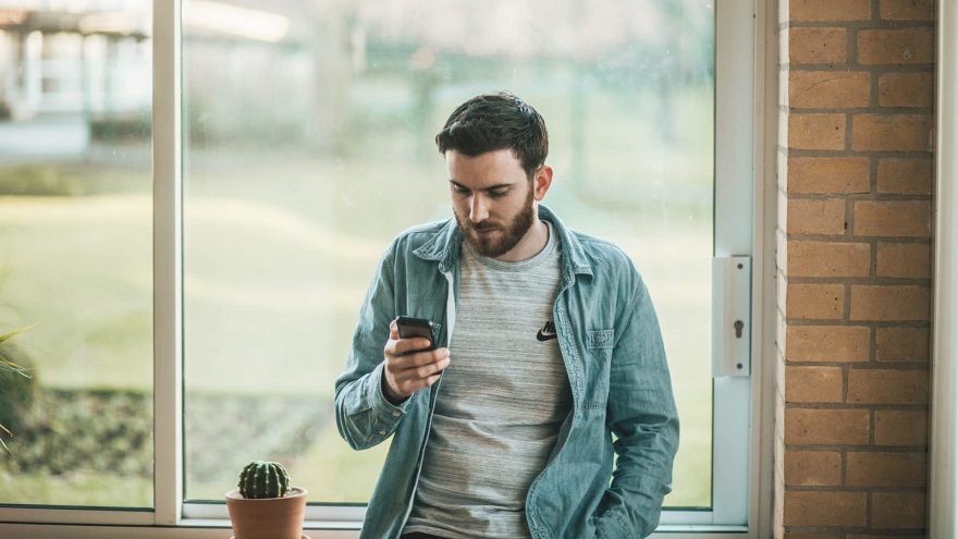 WhatsApp trabaja en una funcionalidad que permitiría deshacer la eliminación de un mensaje.
