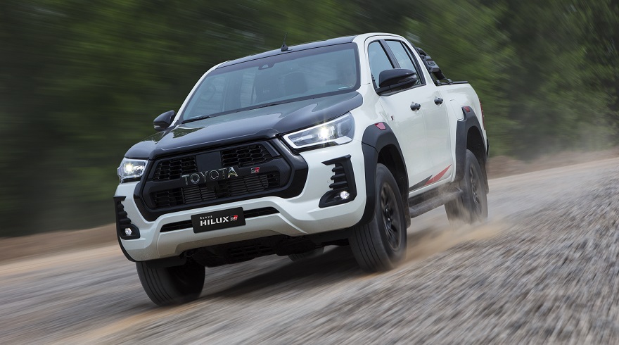 Toyota Hilux GR-Sport, la más deportiva.