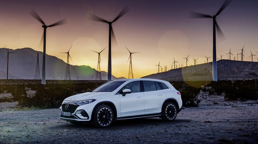 El nuevo SUV EQS estará disponible este año.