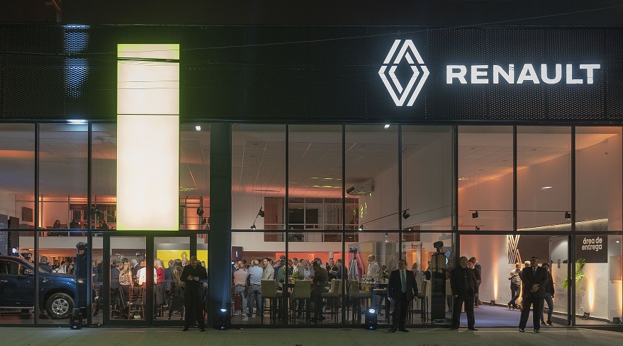 Bleu, el primer concesionario con nueva imagen Renault.