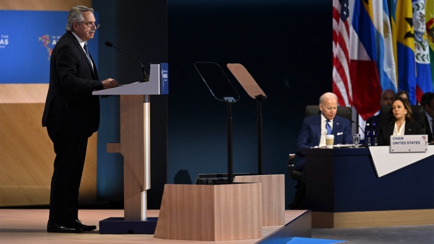 Antes de protagonizar la cumbre Fernández fue recibido por los directivos de General Motors y de Google