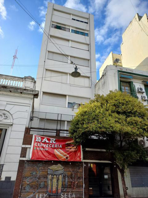 Chacabuco 928.