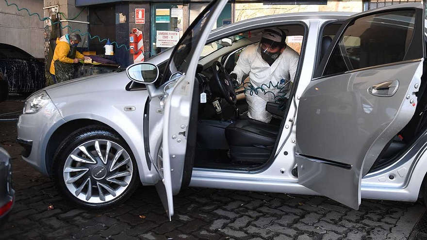 Pagaba $300 por hora para lavar autos pero nadie quería hacerlo.
