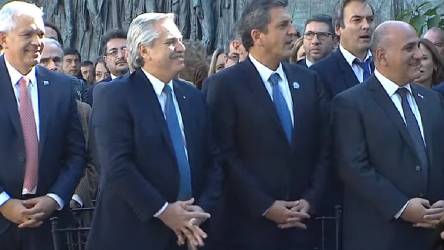 Alberto Fernández junto a Sergio Massa